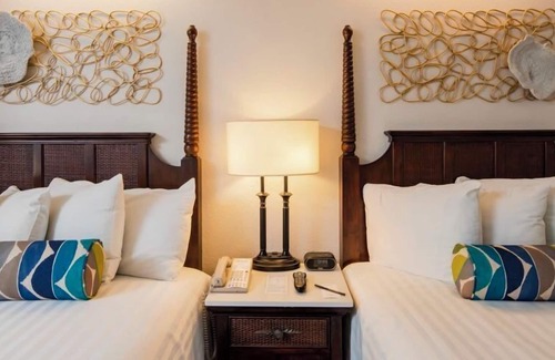 St. Pete Beach Hotel | Coastal Charm, Perfect for Water Lovers, Parking, Swimming Pools!