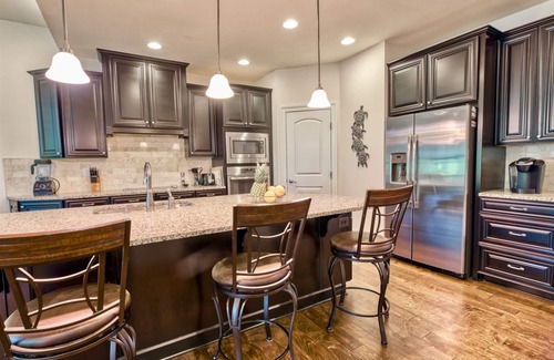 Lewes House | Coastal Club * 6BR Beach House * 18218 * in Lewes DE w 4 Baths!