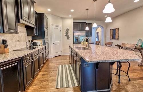 Lewes House | Coastal Club * 6BR Beach House * 18218 * in Lewes DE w 4 Baths!