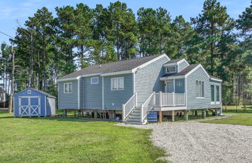 Chincoteague House | Coastal Cottage - Beachy oasis in Oyster Bay!