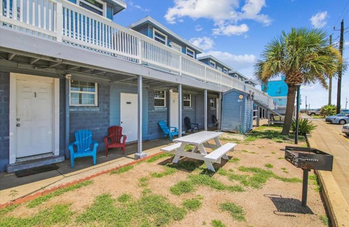 San Jacinto Apartment | Coastal Cottages by Ryson Vacation Rentals
