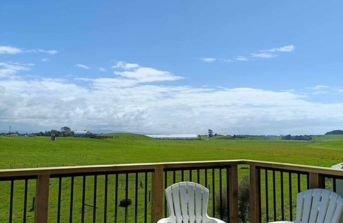 Pukehina Cabin | Coastal country cabin escape