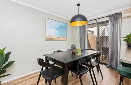 Scarborough House | Coastal Elegance A Luxurious Dreamy Escape