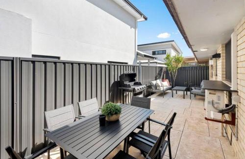 Scarborough House | Coastal Elegance A Luxurious Dreamy Escape