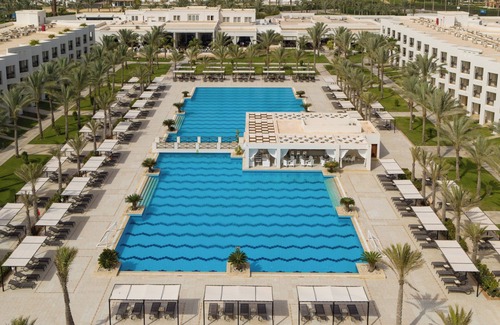 Marsa Matruh Hotel | Coastal Elegance Near Almaza Bay Beach with Pool - Room with Side Sea View