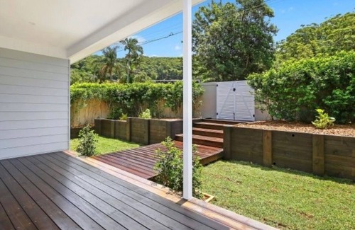 Wamberal Cottage | Coastal hideaway near beach