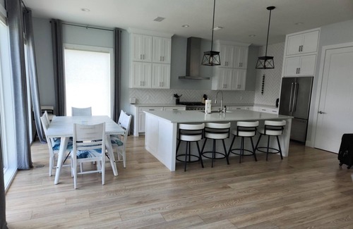 Dixie Shores House | Coastal Manatee Escape - Lovely 4-BR home on a canal in peaceful Crystal River