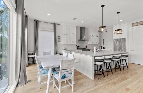 Dixie Shores House | Coastal Manatee Escape - Lovely 4-BR home on a canal in peaceful Crystal River
