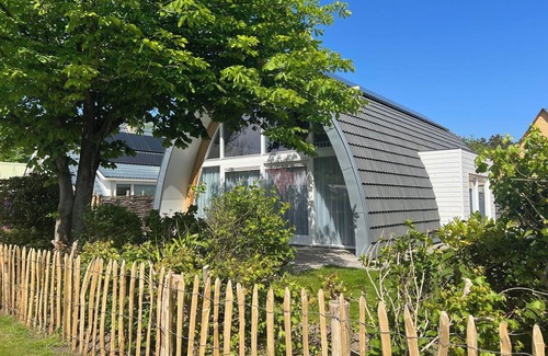 Callantsoog House | Coastal Villa with Jacuzzi