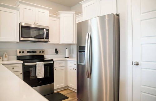 Gulf Hills House | Coastline Cottage - 3/bd 2.5/bath near Downtown Ocean Springs & beaches!