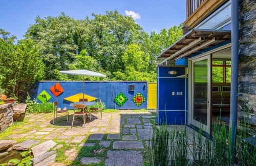 Downtown Asheville Apartment | Cobalt Corner Dog Friendly Park Free Onsite
