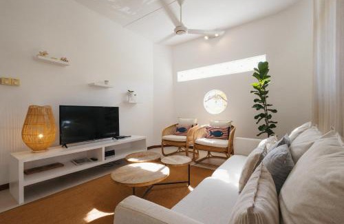 Pointe aux Canonniers House | Coco Beach I - Seaside Home , Pool , Beach at 200 meters
