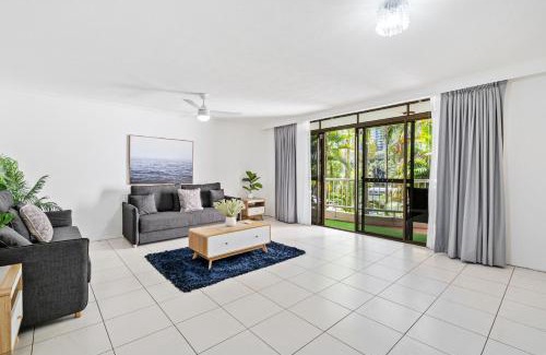 Surfers Paradise Apartment | Coco Bella Dream in Surfers Paradise