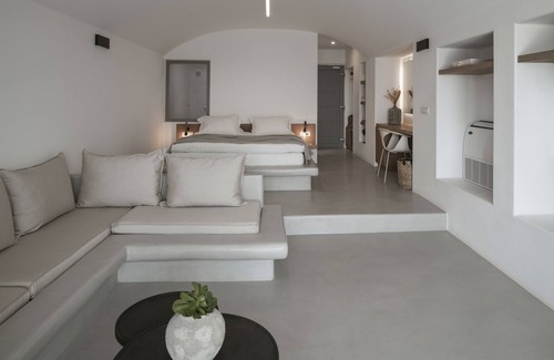 Akrotiri House | Coco-Mat Hotel Santorini