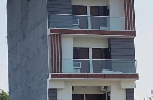 Gurugram Hotel | Coco TreeHotel