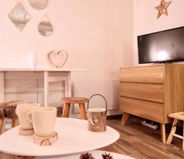 Demi-Quartier Apartment | Cocon du Front de Neige