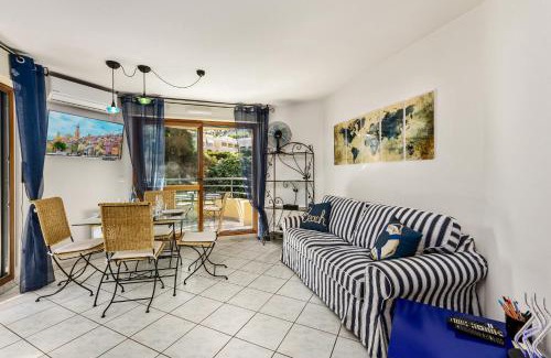 Menton Apartment | Cocon vu sur le port de menton
