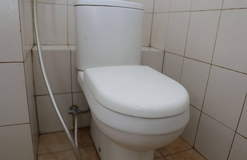 Bekasi Hotel | Collection O 94670 Iconic Rooms Golden
