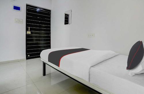 Kharghar Hotel | Collection O Auckland House