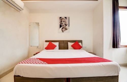 Vile Parle East Hotel | Collection O Collection O Hotel Jayshree