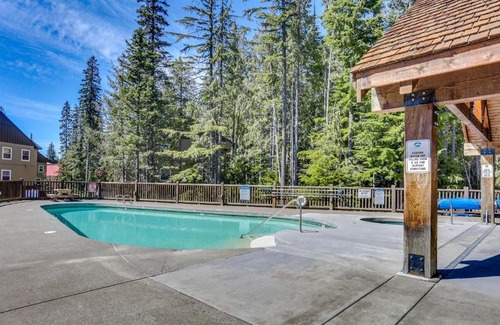 Government Camp House | Collins Lake 107