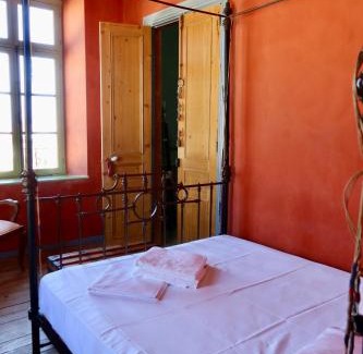 Leros Apartment | Color Suites