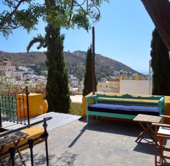 Leros Apartment | Color Suites