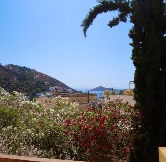 Leros Apartment | Color Suites