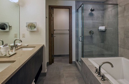 Peak 8 Resort | Colorado Grand at Peak 8 - 5 Star Resort