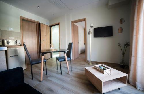 Thessaloniki Apartment | Coloris Aureus room