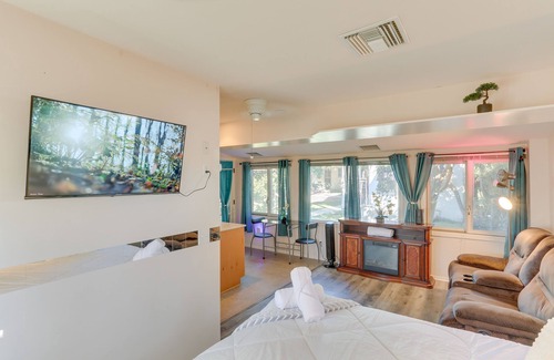 Colton Apartment | Colton Studio w/Fire Pit, 4 Mi to San Bernardino!