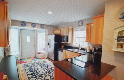 Mears House | Come and enjoy a retreat along the shoreline between Silver Lake and Pentwater!