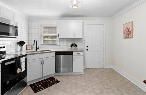 East Ridge House | Come and enjoy this Cute and cozy home