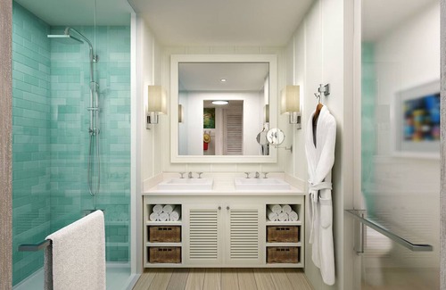 Hollywood Hotel | Come Create Memories w/Fun-filled Adventures at this Paradise! 3 Units, Pool!