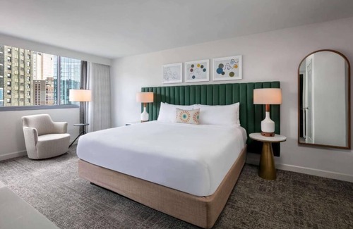 Downtown Chicago Hotel | Come Create Memories w/Fun-filled Adventures at this Paradise! 3 Relaxing Units
