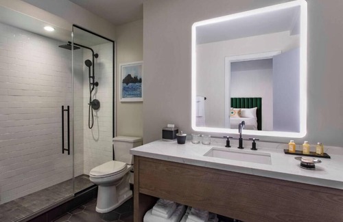 Downtown Chicago Hotel | Come Create Memories w/Fun-filled Adventures at this Paradise! 3 Relaxing Units