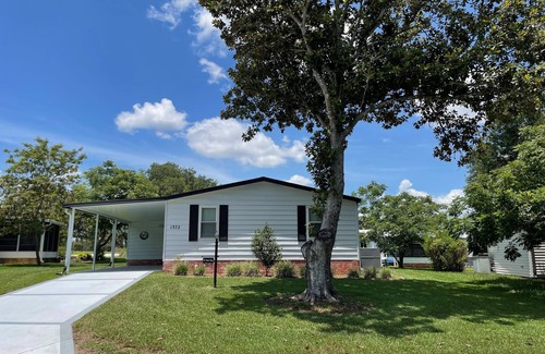 Silver Lake House | Come Enjoy The Golf Course View! This 2 bdrm Home Awaits You