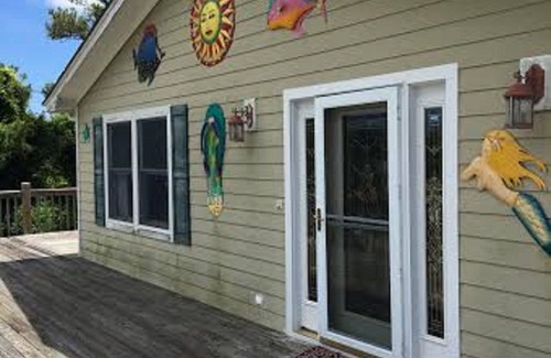 Frisco Apartment | Come enjoy the privacy of the woods with all the Cape Hatteras past times nearby