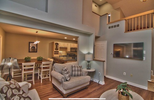 Lake Harmony House | Come get cozy! Hiking and leaf peeping season is here!