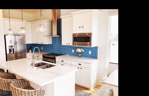 Gulf Palms House | Come Home to an Oceanfront, Beachfront Texas Gulf Coast Cottage On The Water
