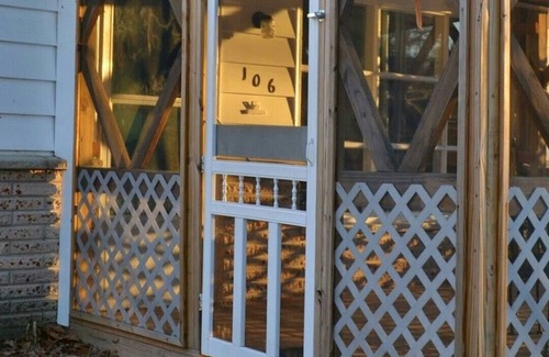 Indian Point Cottage | Come visit our 2bd cabin on Table Rock Lake close to Silver Dollar City!