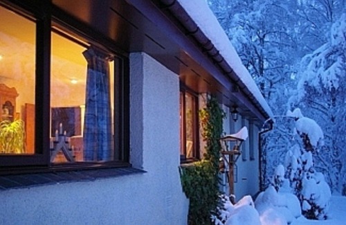 Coylumbridge House | Comfortable Secluded Bungalow in Wooded Setting