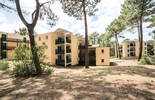 Maubuisson Apartment | Comfort 1-bedroom apartment (sleeps 5)