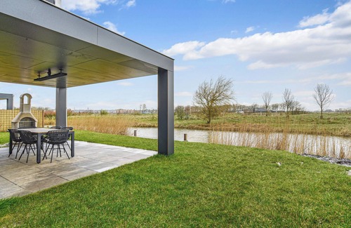 Witmarsum House | Comfort 6-person residence in the holiday park Landal Elfstedenhart