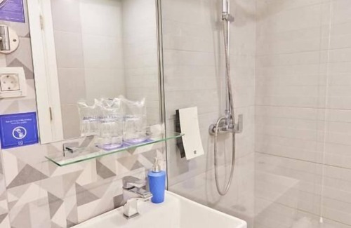 Ulcinj Hotel | Comfort and Convenience! 2BR Suite w/Swim-up pool! Playground & Tennis Courts