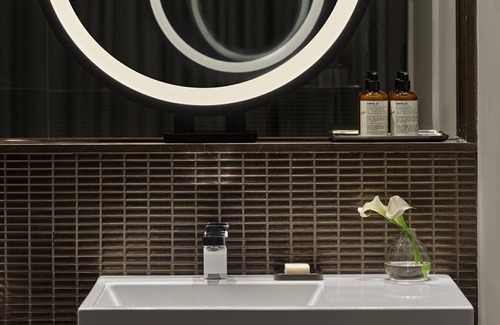 SoHo Hotel | Comfort and Convenience! Pet-friendly Property, Pool, Near Rockefeller Center