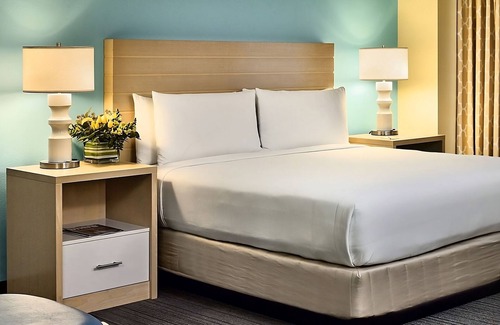 Gwinnett Place Hotel | Comfort and Convenience! 3 Amazing units. Enjoy Swimming Pool Access and Parking
