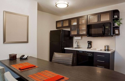 Westchase House | Comfort and Convenience! FREE Parking, Pets Allowed, Near Memorial City Mall!