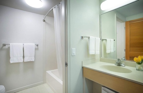 Kahului House | Comfort and Convenience! Garden View, Onsite Pool, Pets Allowed