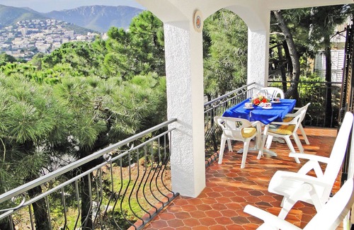 Llanca Apartment | Comfort and tranquility, 50m to the sea, 200m to the beach and the Port - WiFi